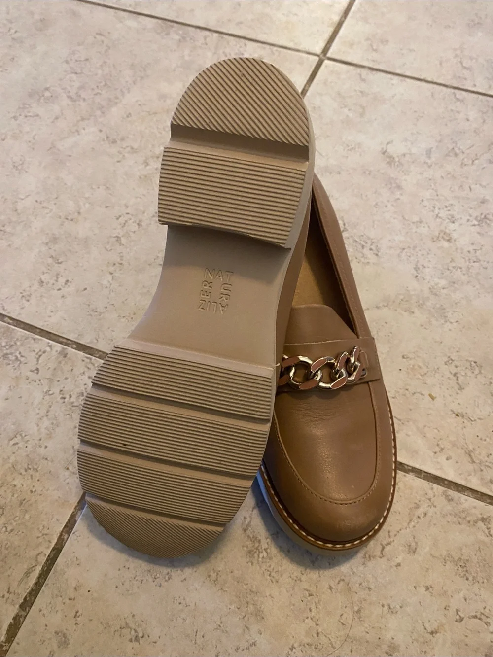 Naturalizer Tan Leather Chain-Trim Loafers